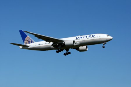 White United Airlines Plane photo