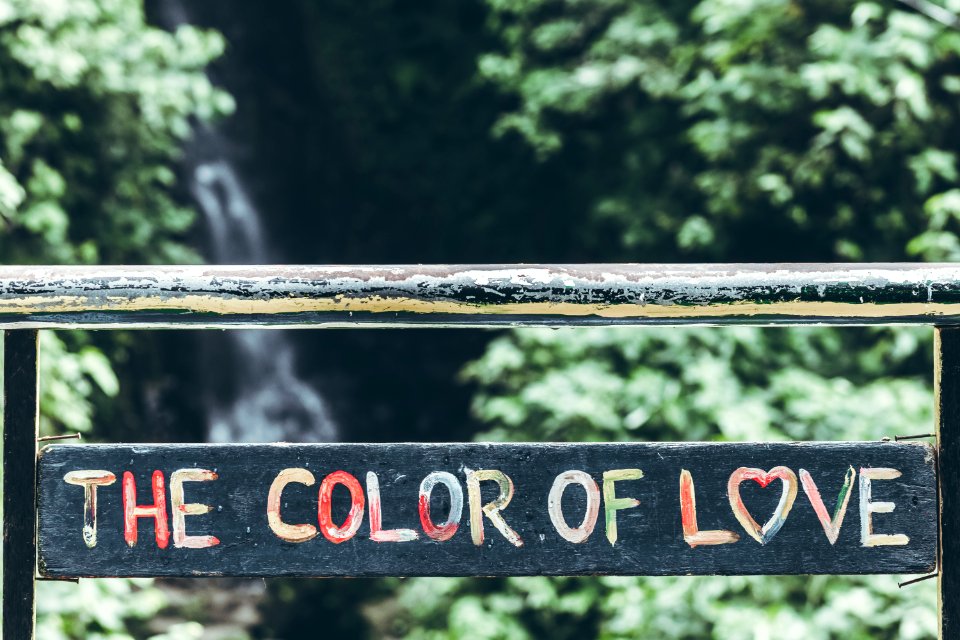 Black Pink Green And Blue The Color Of Love-printed Wall Decoration