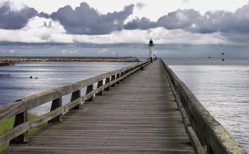 More water lighthouse