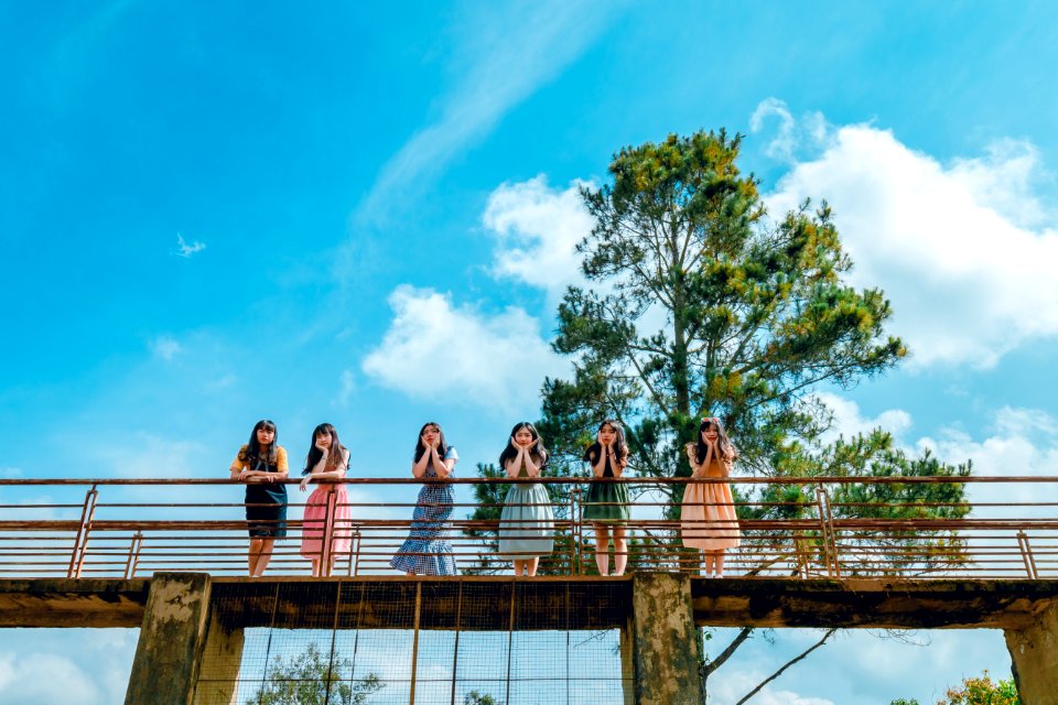 Six Women On Bridge