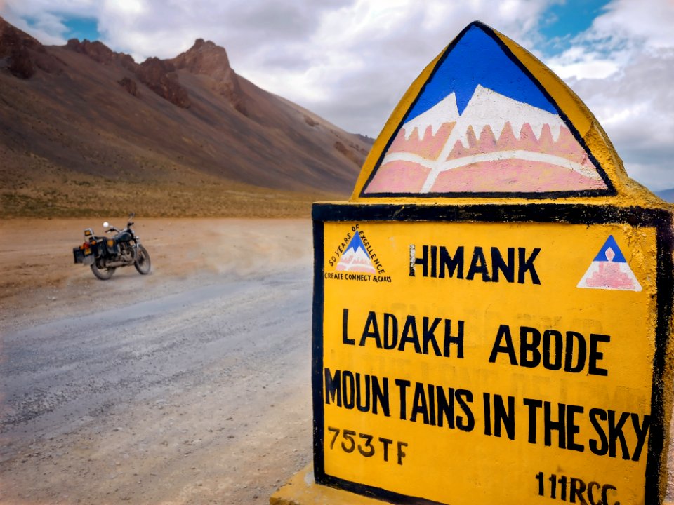 Landscape Sand Road Signage