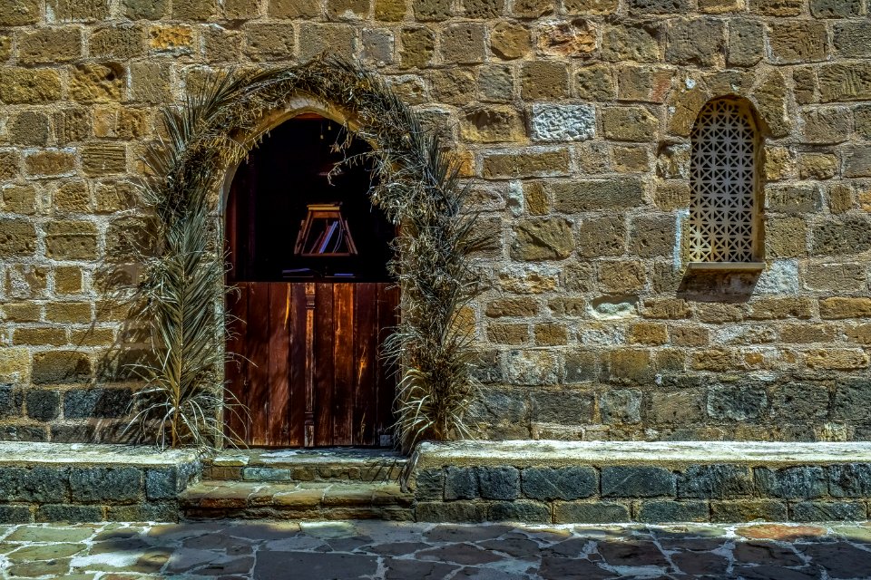 Wall Arch Window History