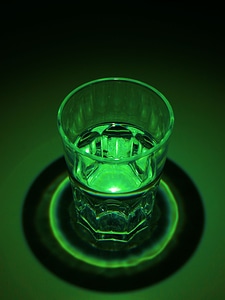 Glass exposure contrast