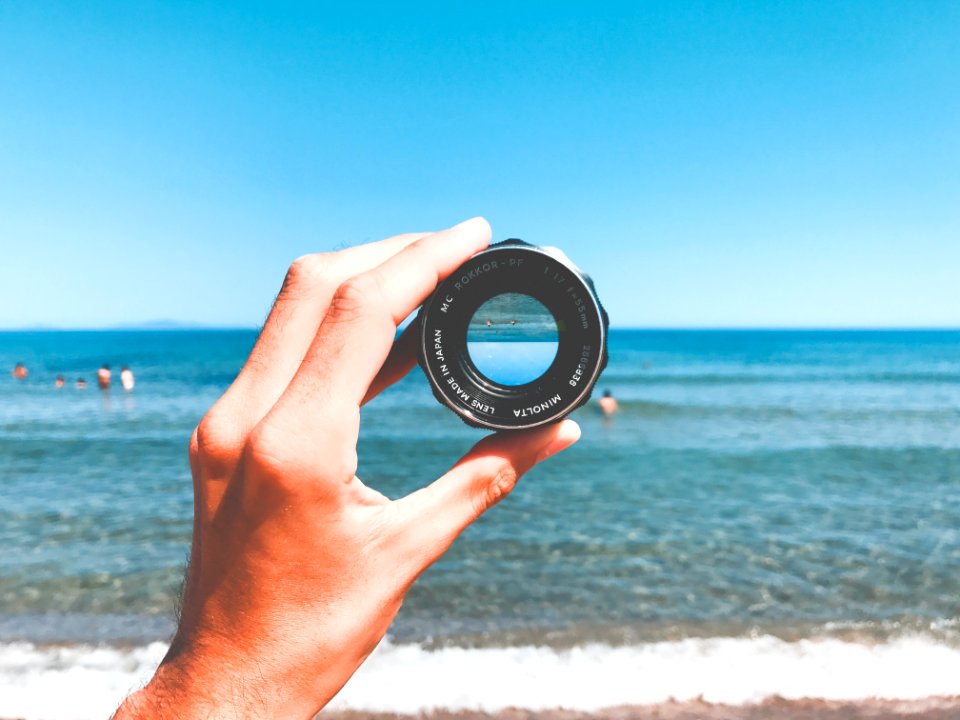 Round Black Lens Case