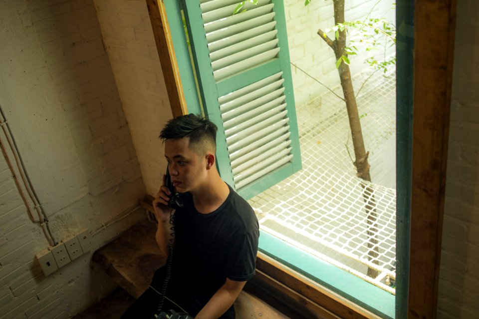 Man Wearing Black T-shirt