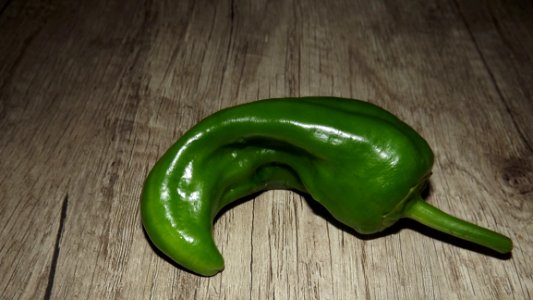 Green Chili Pepper Bell Peppers And Chili Peppers Vegetable photo