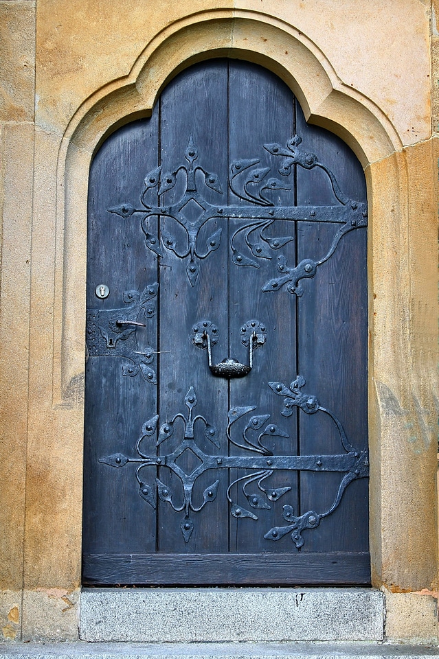 Wood house entrance goal photo