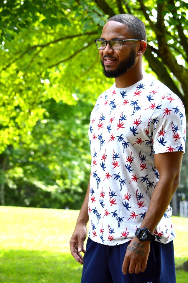T Shirt, Clothing, White, Shoulder
