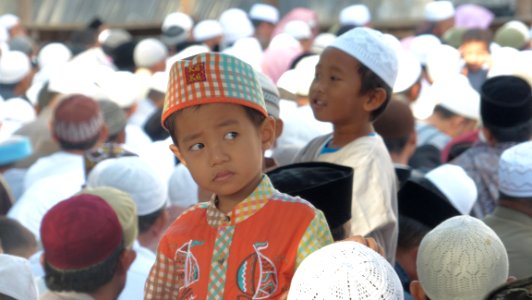Child, Headgear, Tradition, Crowd photo