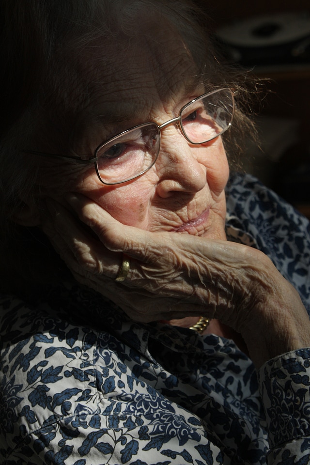 Retirement home dementia alzheimer's