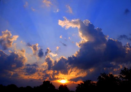 Sky, Cloud, Afterglow, Daytime