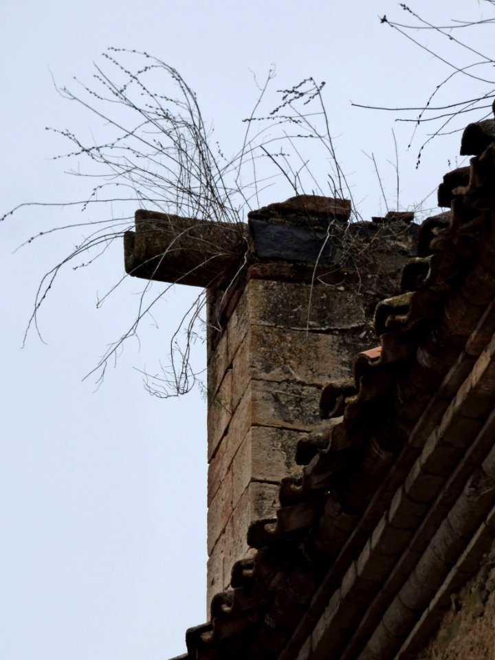 Sky, Wall, Building, Roof