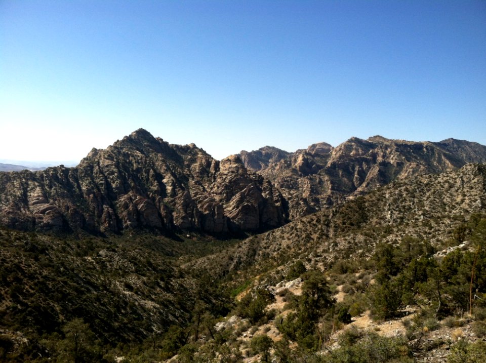 Chaparral, Mountainous Landforms, Mountain, Sky photo