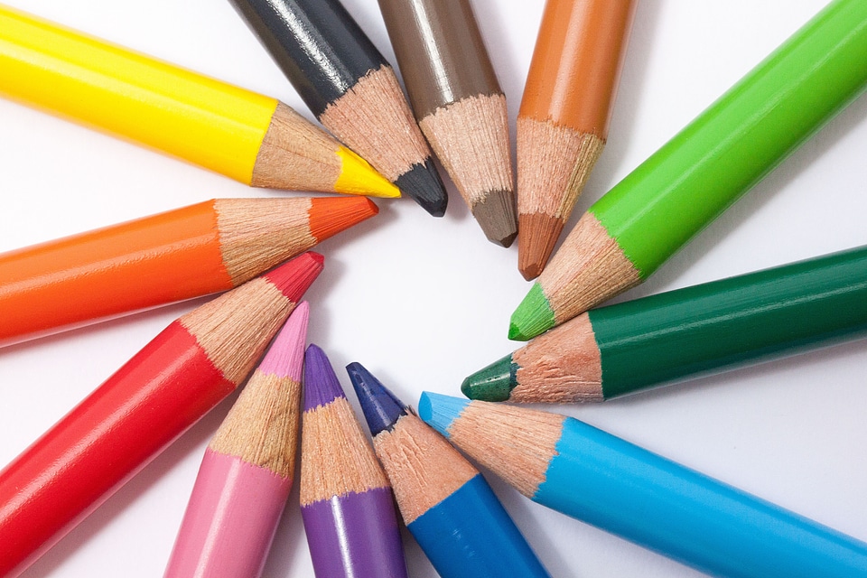 Color circle writing or drawing device colorful
