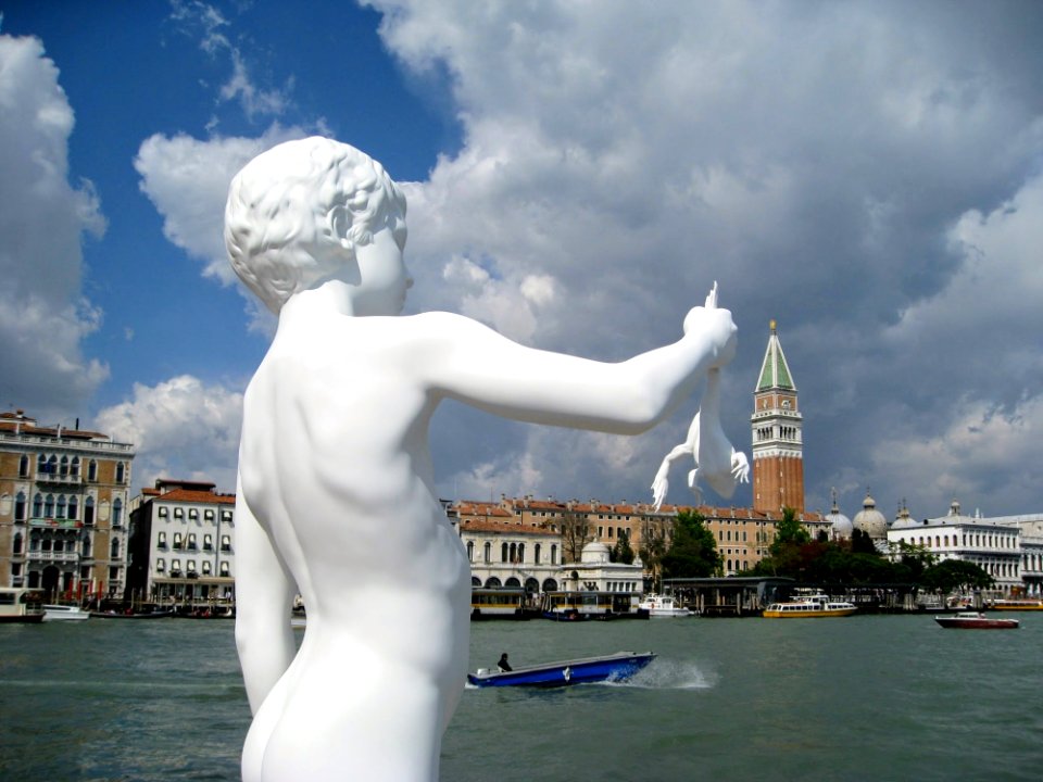 Statue, Landmark, Sky, Water