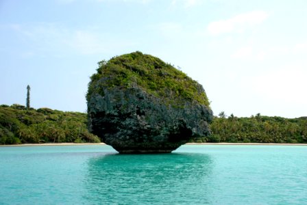 Coastal And Oceanic Landforms, Water, Islet, Sea photo