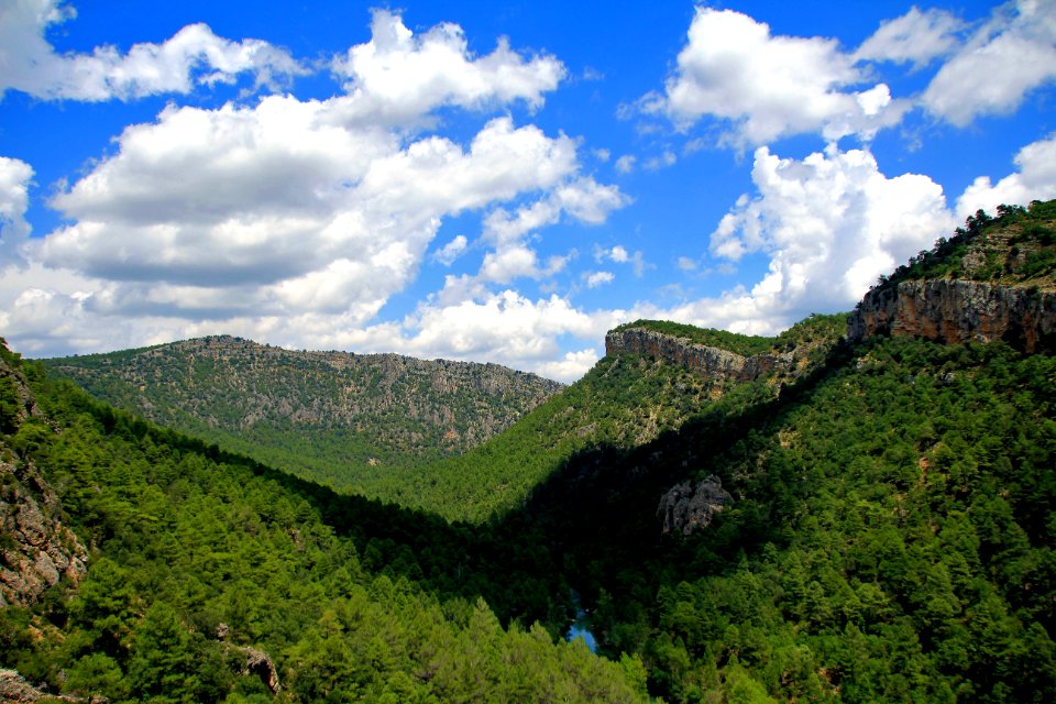 Sky, Cloud, Nature, Mountainous Landforms