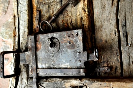 Wood, Metal, Rust