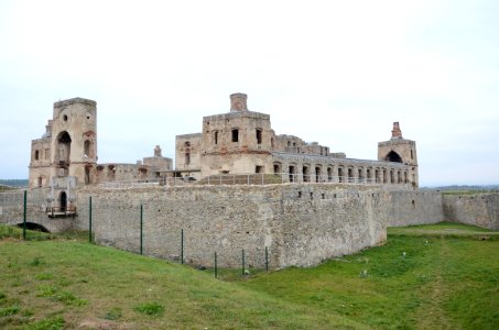 Historic Site Fortification Medieval Architecture Archaeological Site photo