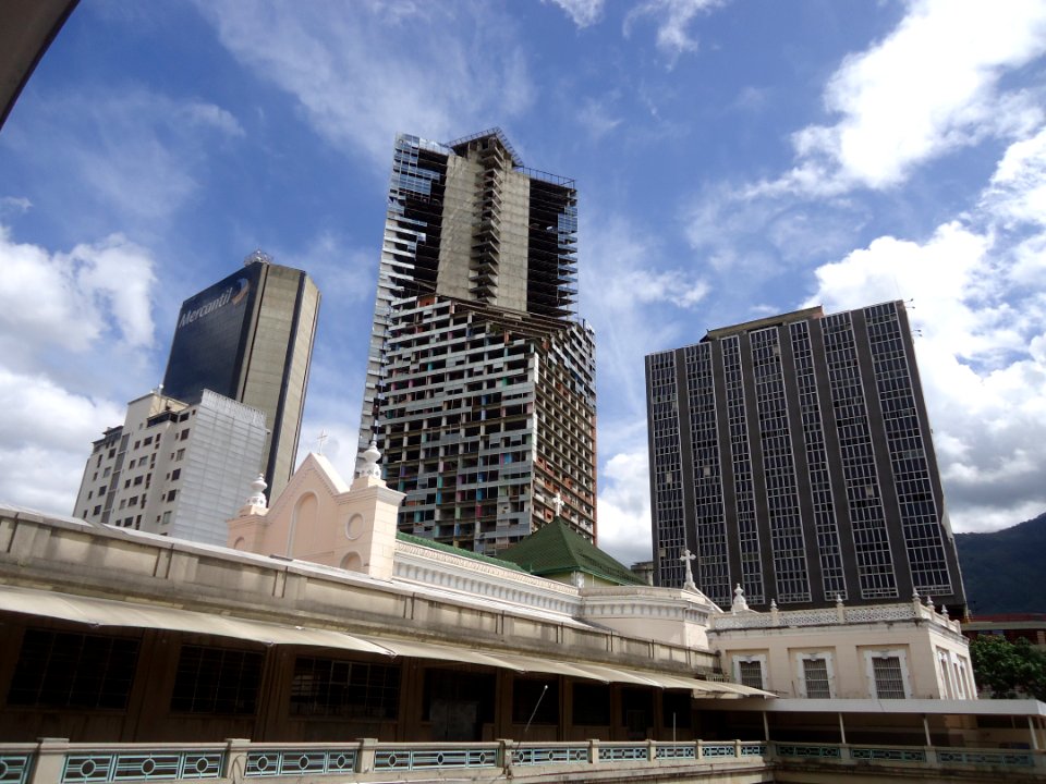 Metropolitan Area Building Condominium Skyscraper