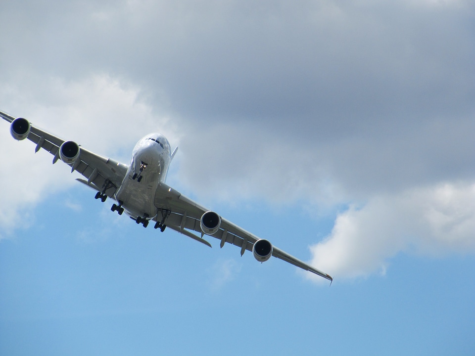 Flight flying passenger aircraft