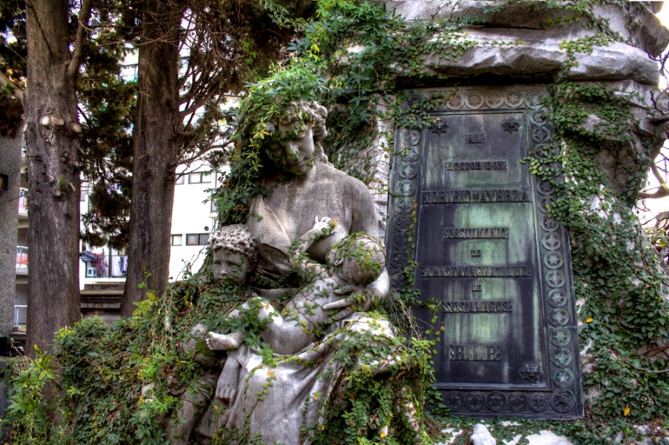 Tree Statue Sculpture Monument