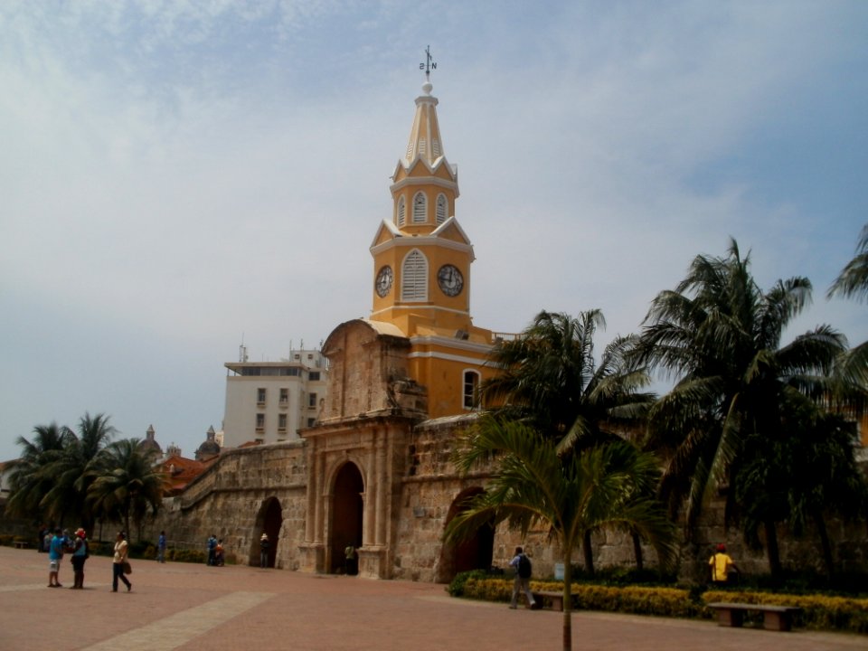 Historic Site Plaza Tourist Attraction Building photo