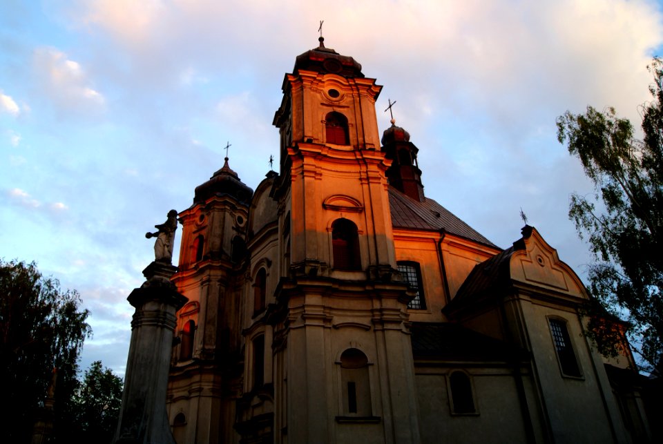 Sky Building Church Place Of Worship
