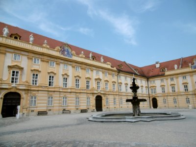 Palace Building Property Town Square