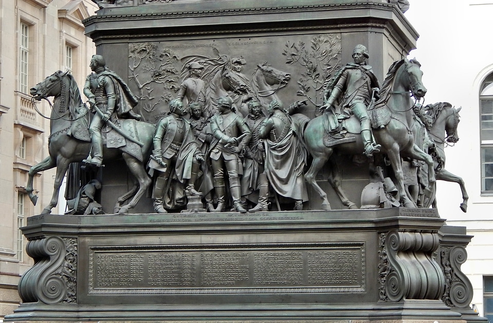 Monument monuments buildings