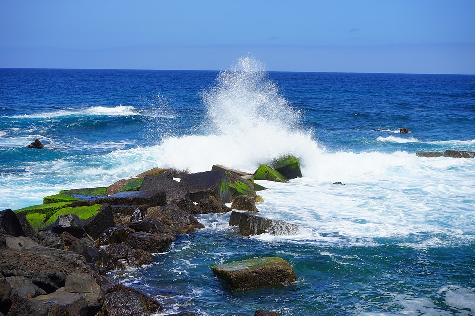 Ocean water spray