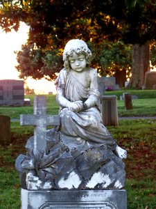 Statue Sculpture Cemetery Monument photo