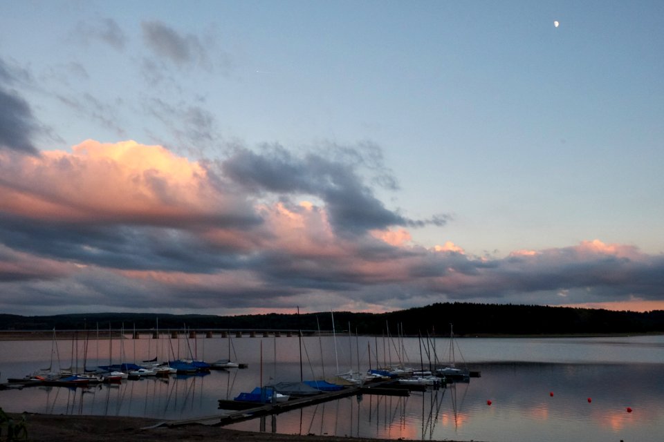 Sky Water Cloud Reflection