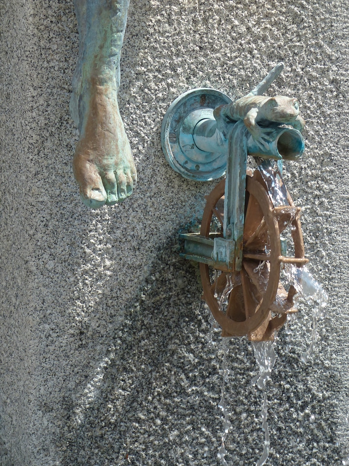 Pedestrian zone sculpture foot