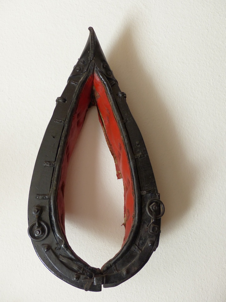 Kummt ring horse harness