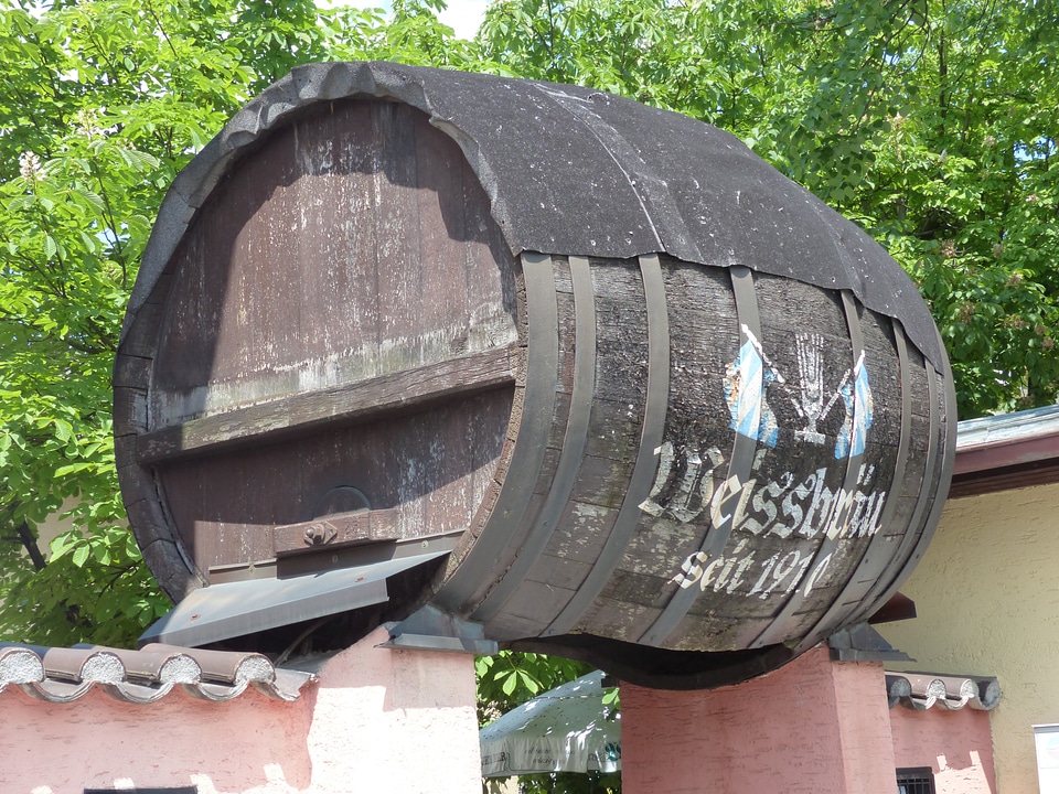 Wood huge wheat beer