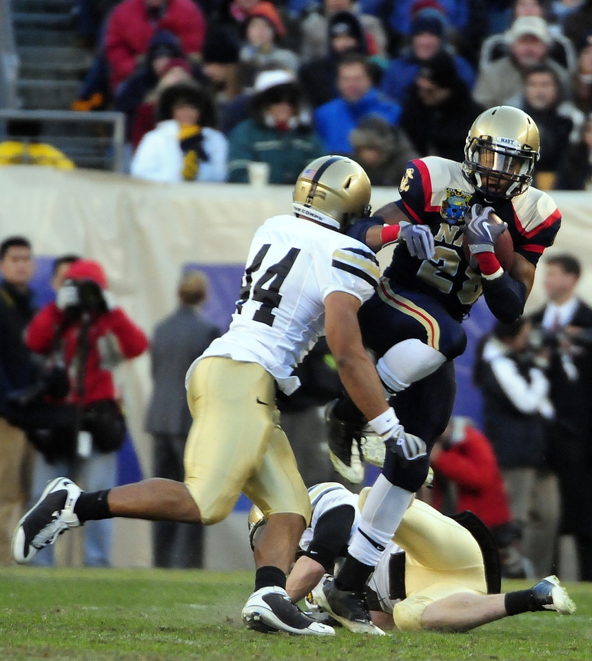 Running back ball carrier run