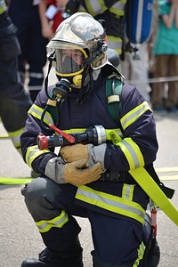 Respiratory protection feuerloeschuebung firefighters photo
