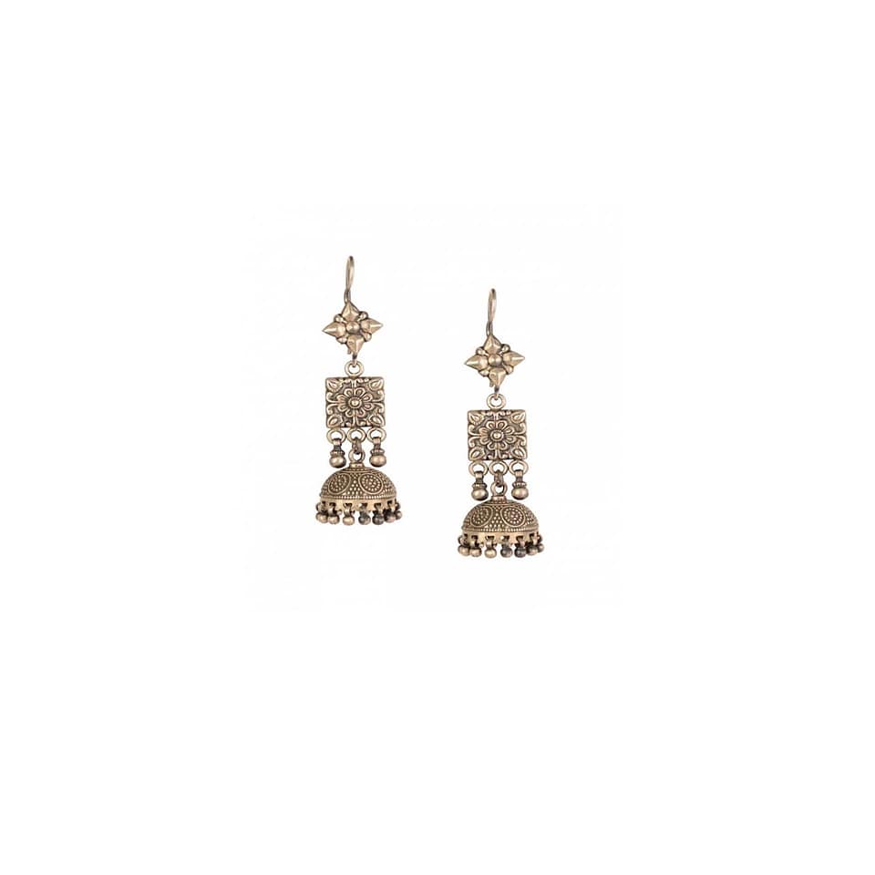 Traditional fashion accessories