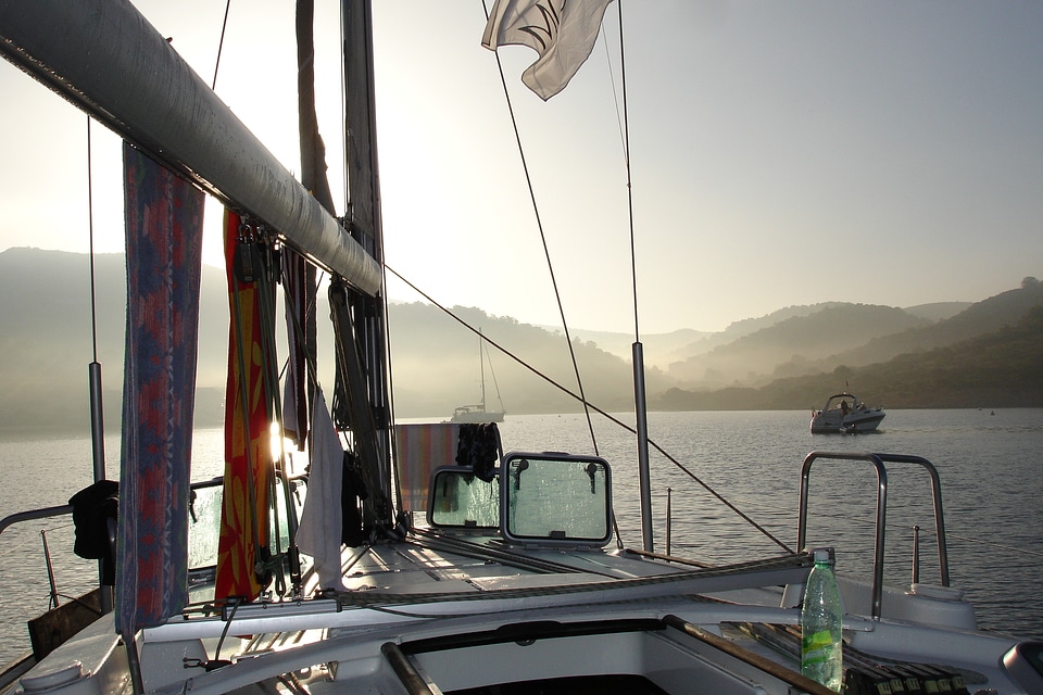 Sailing vessel bay cabrera
