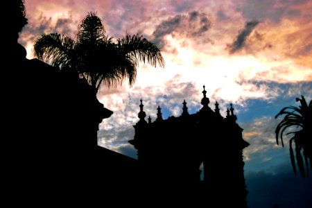 Silhouette Building