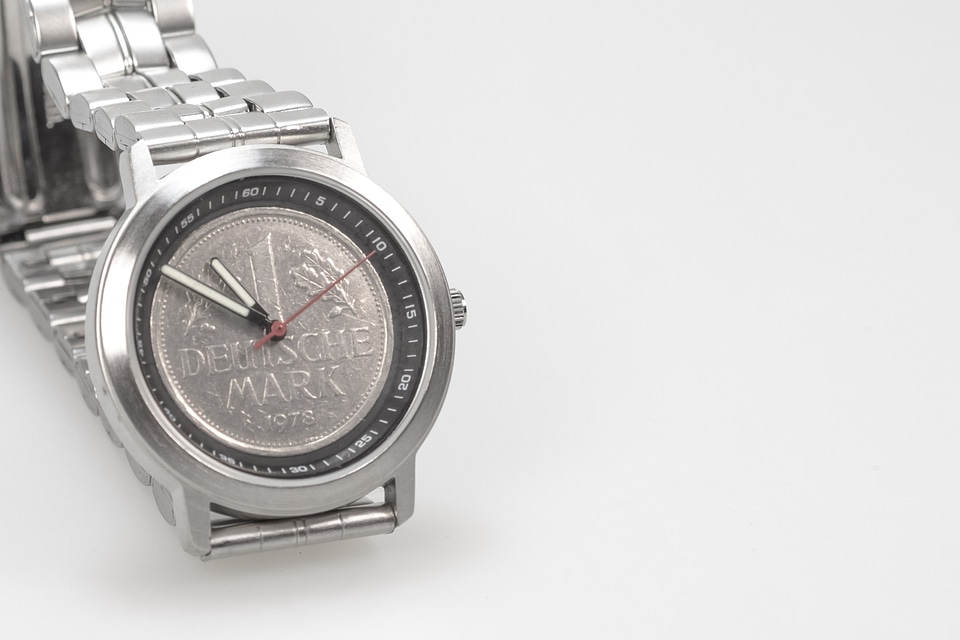 Clock face dm german