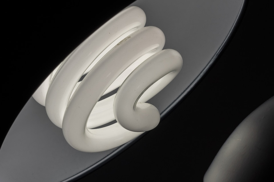 Continuous lighting kelvin black