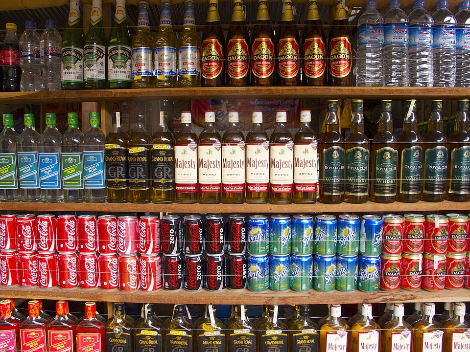 Refreshments shop shelving