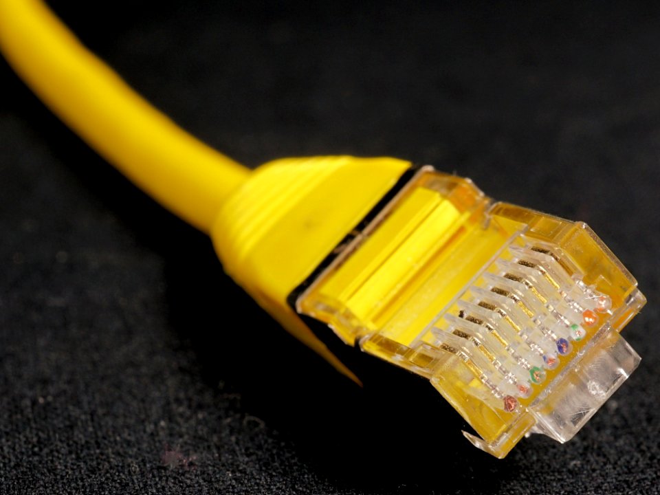 Yellow Cable Electronics Accessory Technology