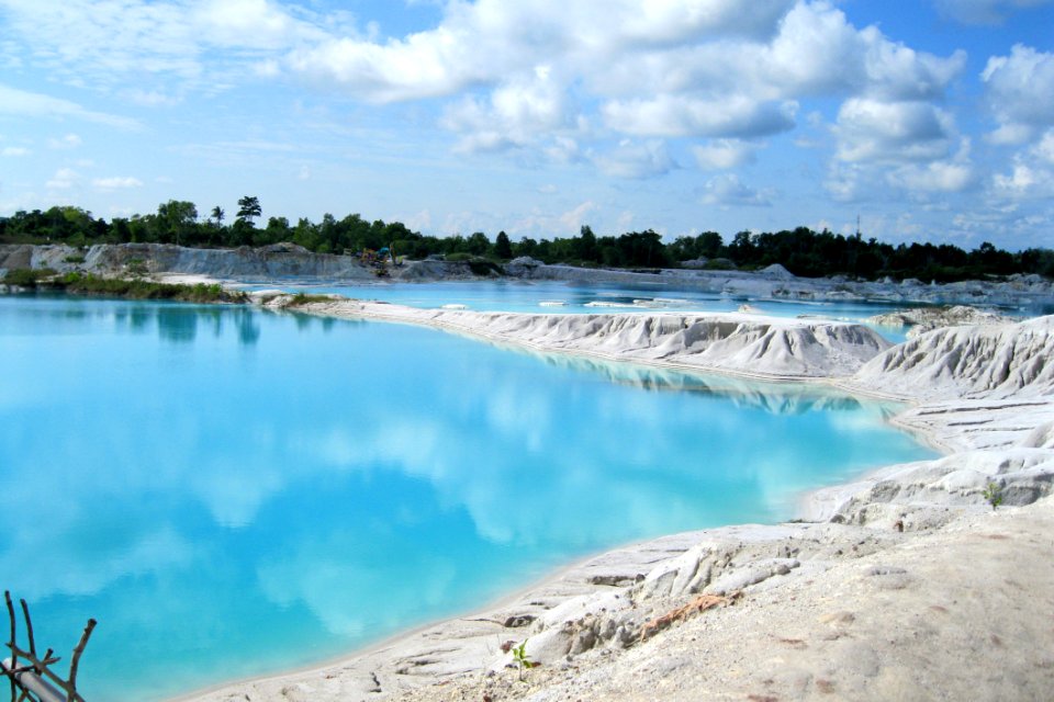 Landscape Photography Of Body Of Water Under Cloudy Sky photo