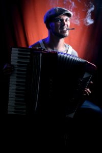 Accordionist Accordion Garmon Free Reed Aerophone photo