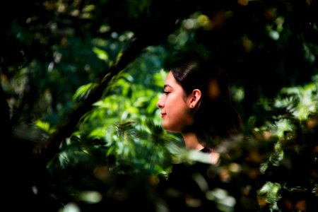 Shallow Focus Photography Of Brown Haired Woman photo