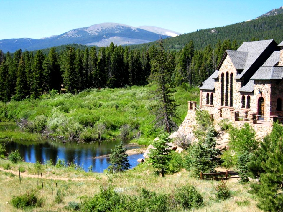 Wilderness Nature Reserve Mountain Village Mountain