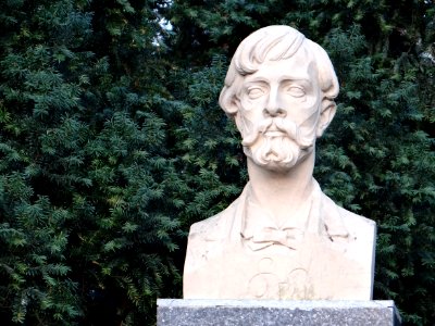 Sculpture Statue Head Monument